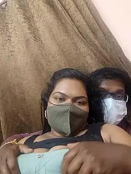 Chat XXX en directo de snehahotgirl