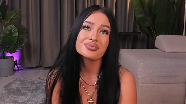 EmeraldKat – Naživo XXX chat