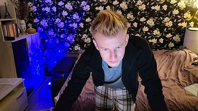 Онлайн чат XXX Vuitton