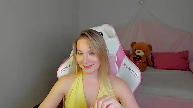 ElaraVoltage: онлайн-секс-чат