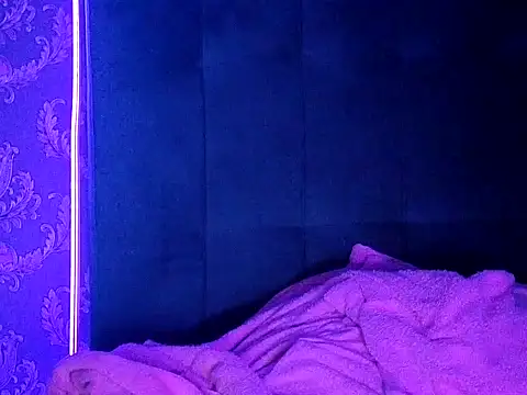 Pokazy przed kamerką – nicole77745