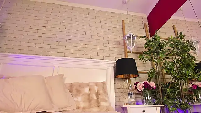 EmillyBronte Show in webcam