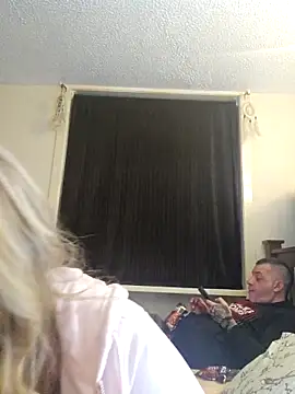 theblondecocklover Chat XXX in diretta