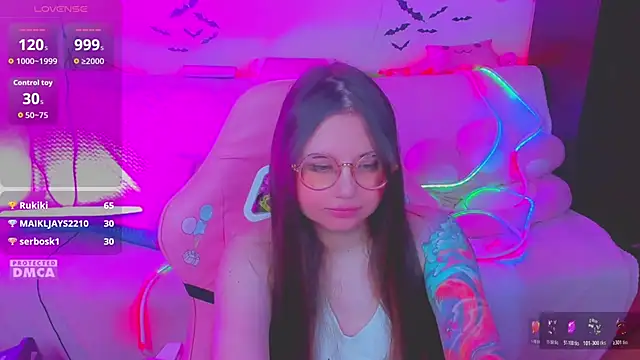 Lolisuccub Chat XXX in diretta