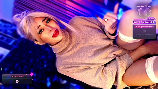 KYLIE_SHEMALE: διαδικτυακό σόου στην κάμερα