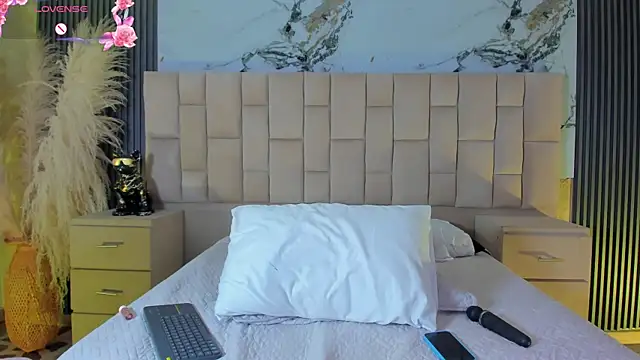 Онлайн чат XXX Agathaargent_