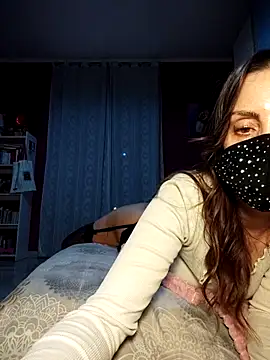 Czat XXX na żywo – Akemi_rossi