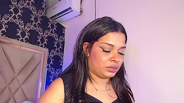 Živý XXX chat DeniseMoca