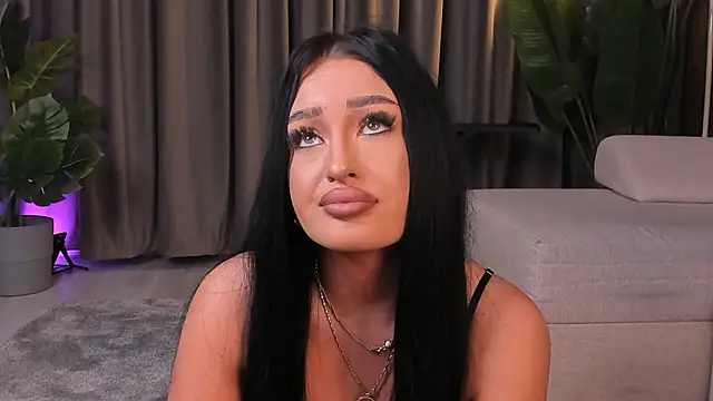 EmeraldKat 现场XXX聊天