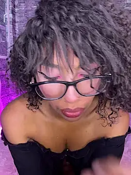 Morena_fire's Webcam Show