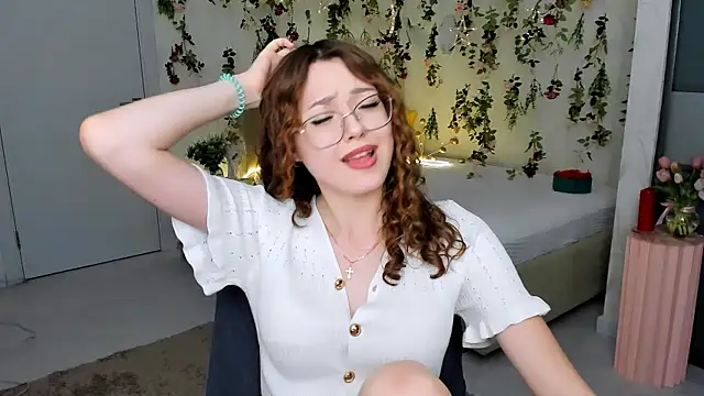 SereneFlame live XXX chat