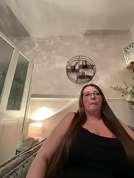 XXX chat uživo modela BuxomKitty_BBW