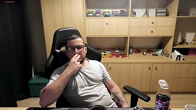 kevinnlovellyのウェブカメラショー