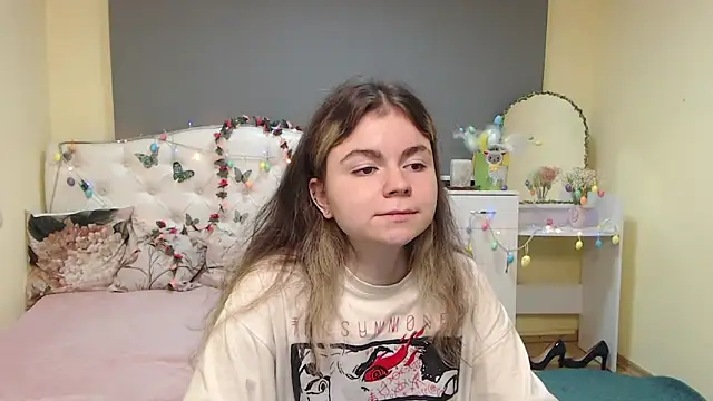 TinaRedlyのライブXXXチャット