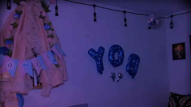 Chatroom XXX en direct de LiliJones_