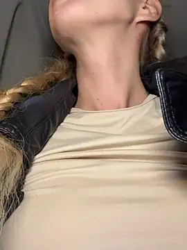 kira_mia – Naživo XXX chat