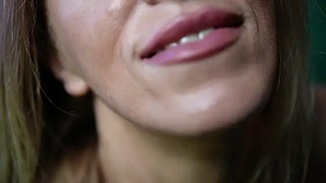 NaomiAmora: вебкам-шоу