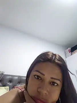 Chat +18 de Danna_Lozano ao vivo