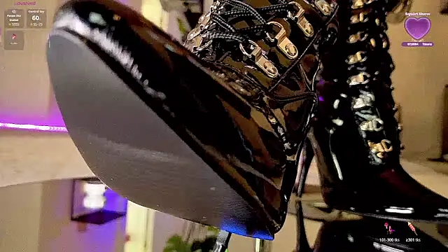 Lady_RedAlexa_RA – Naživo XXX chat