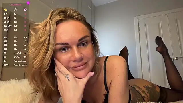 viinlove's Live XXX Chat