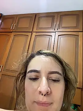 karla-thomsom10 现场XXX聊天