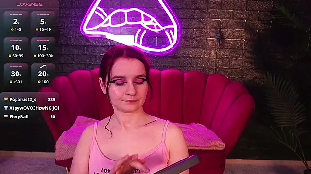 Chatroom XXX en direct de CherrySin