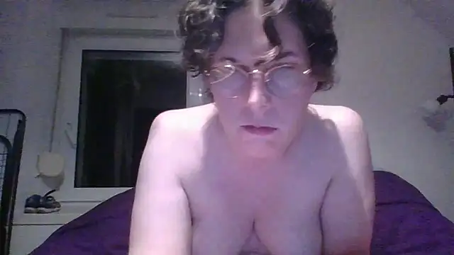 OIseauNoir88's Live XXX Chat