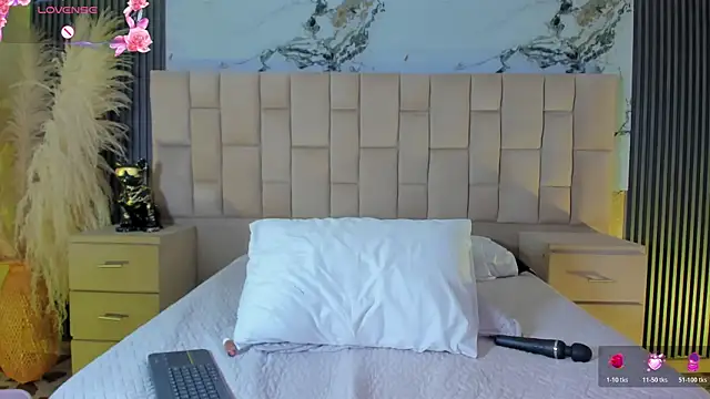 XXX chat uživo modela Agathaargent_