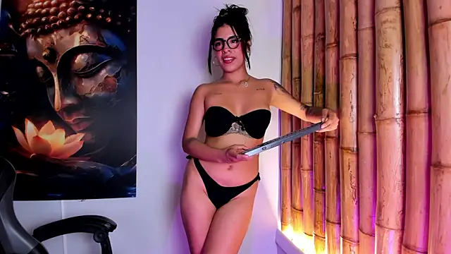 XXX chat uživo modela charlotte_mitchell_