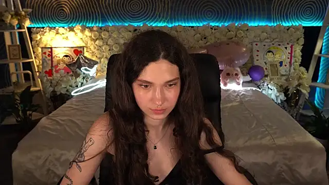 BabyFlowerr: онлайн-секс-чат