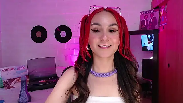 Amy66's Live XXX Chat