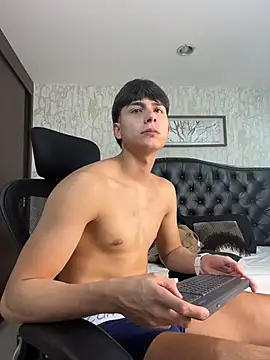 Chat XXX ao vivo de Lander_Cruz