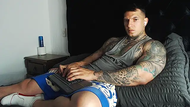 Shane_Clay – Naživo XXX chat