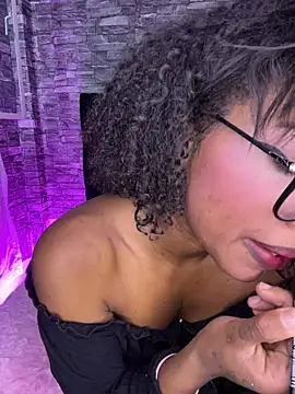 Chat +18 de Morena_fire ao vivo