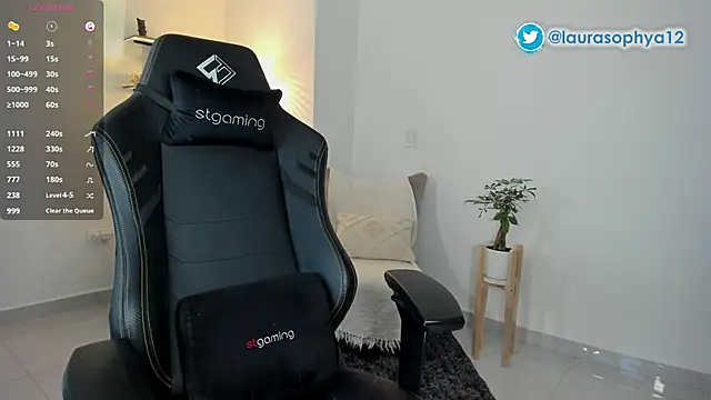 laurasophya: онлайн-секс-чат