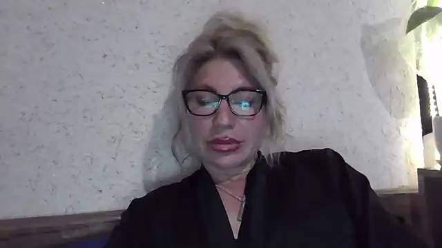 fox_red_lady7's Live XXX Chat