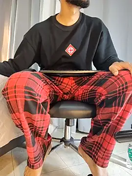 Show modela Oliver_bigblack_cock na web-kameri