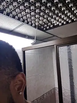 Oliver_bigblack_cockのライブXXXチャット