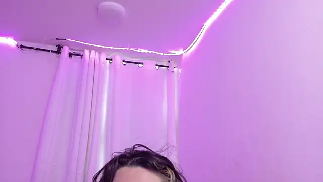 Chat +18 de Sachi_Meow ao vivo