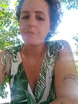 emiliemilf's Live XXX Chat