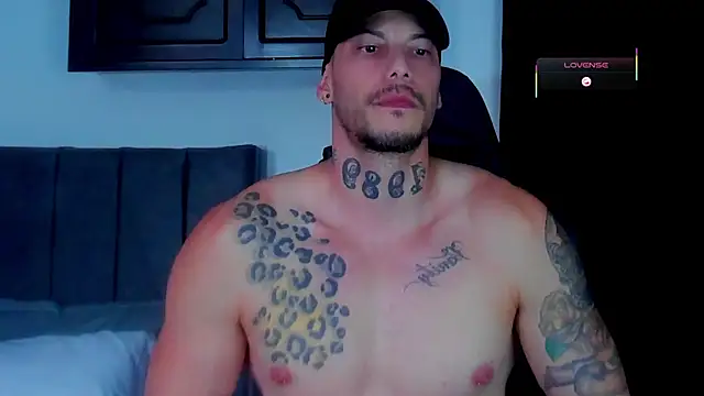 XXX chat uživo modela RickG_Oficial