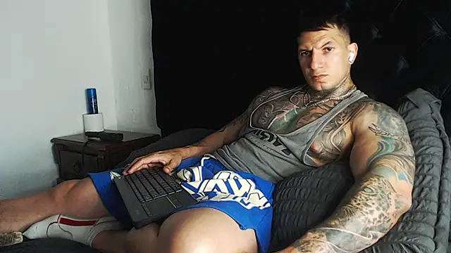 Shane_Clayn Webbikameraesitys