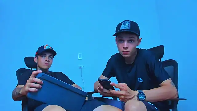 Thomas-WilのライブXXXチャット