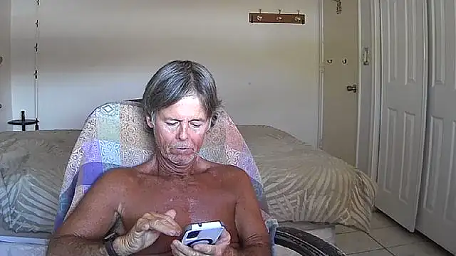 nakeedcowboi65 webkamerás műsora