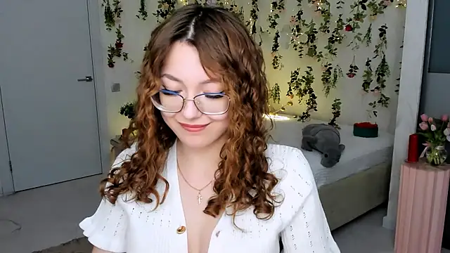 SereneFlame live XXX chat