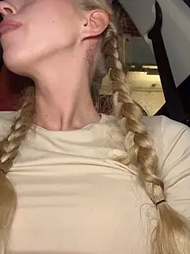 kira_mia: онлайн-секс-чат