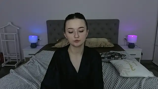 Chat XXX en directo de CyrenaLuxe