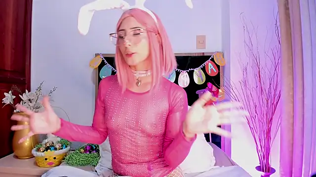 AnnaDenver Adlı Modelin Canlı XXX Sohbeti