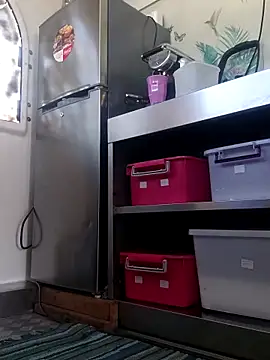 emiliemilf – Live XXX-chat