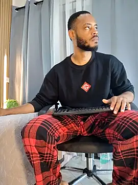 Oliver_bigblack_cock webkamerás műsora